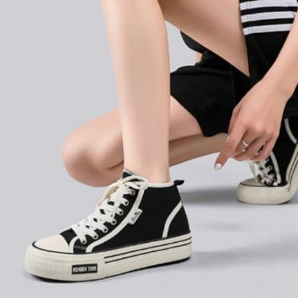 ハイカットスニーカー 人気 定番 シンプル カジュアル 可愛い 履きやすい 歩きやすい クッション 安定感 キャンパス 日常使い