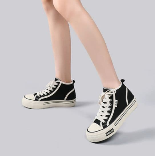 ハイカットスニーカー 人気 定番 シンプル カジュアル 可愛い 履きやすい 歩きやすい クッション 安定感 キャンパス 日常使い