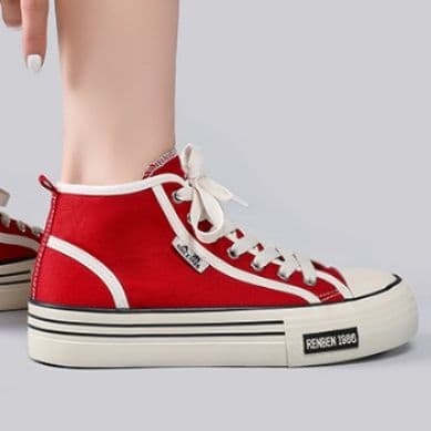 ハイカットスニーカー 人気 定番 シンプル カジュアル 可愛い 履きやすい 歩きやすい クッション 安定感 キャンパス 日常使い