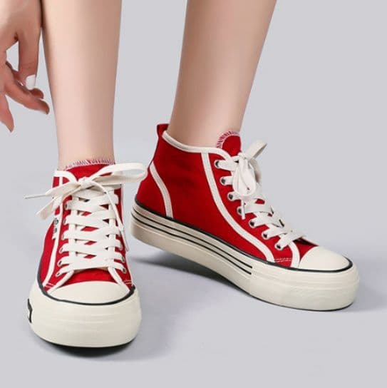 ハイカットスニーカー 人気 定番 シンプル カジュアル 可愛い 履きやすい 歩きやすい クッション 安定感 キャンパス 日常使い