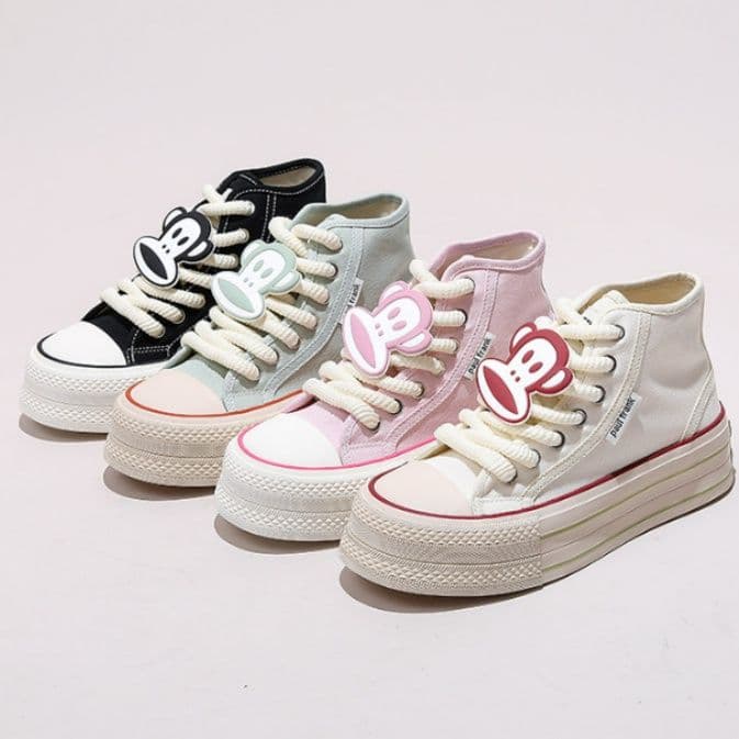 ハイカットスニーカー シンプル カジュアル 可愛い かわいい 目立つ 遊び心 デイリーコーデ デイリーユース 履きやすい 歩きやすい