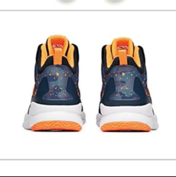 ハイカットスニーカー ジャンプ力アップ スポーツ ランニング バスケットシューズ すべりにくい 衝撃吸収 グリップ力 通気性 履き心地