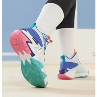 ハイカットスニーカー 人気 定番 かっこいい 目立つ スポーツ ランニング バスケットシューズ 衝撃吸収 グリップ力 通気性 履き心地