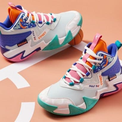 ハイカットスニーカー 人気 定番 かっこいい 目立つ スポーツ ランニング バスケットシューズ 衝撃吸収 グリップ力 通気性 履き心地