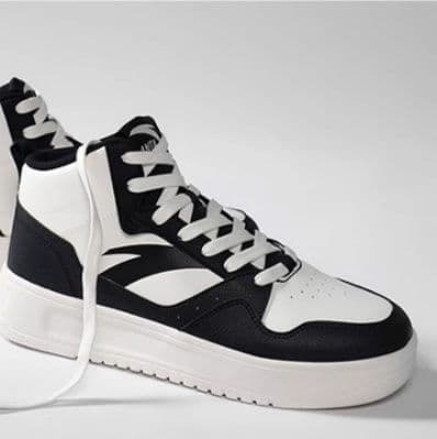 ハイカットスニーカー 都会的 バスケット スポーツ 通学 学校 通気性 カジュアル 履きやすい 疲れにくい ウォーキング