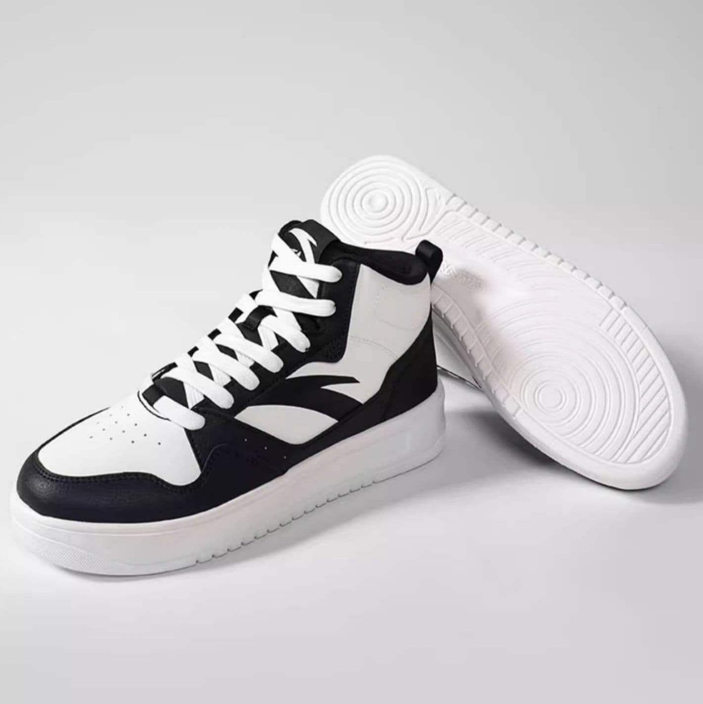 ハイカットスニーカー 都会的 バスケット スポーツ 通学 学校 通気性 カジュアル 履きやすい 疲れにくい ウォーキング