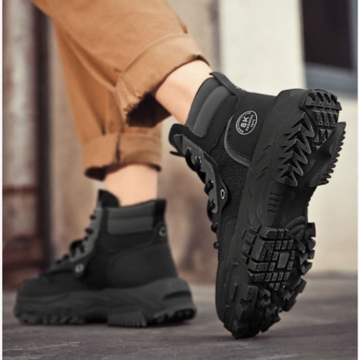 ハイカットスニーカー 身長アップ キャンプ アウトドア ハイキング 登山 トレッキング ボリュームハイカット  耐滑 クッション 会社