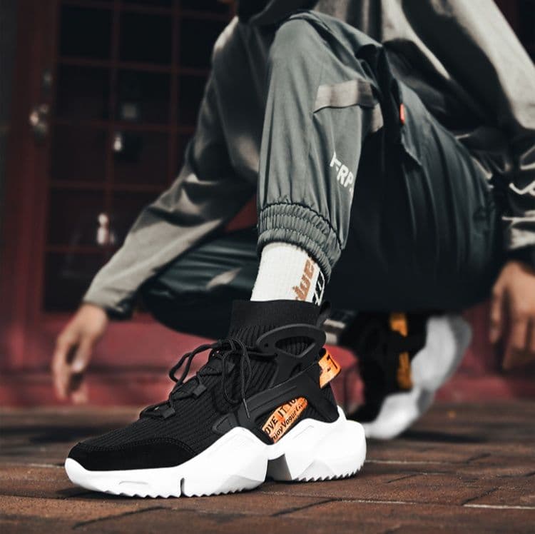 【近未来】サイバーパンク チャンキーソックススニーカー ホワイト | 超厚底 ハイテク