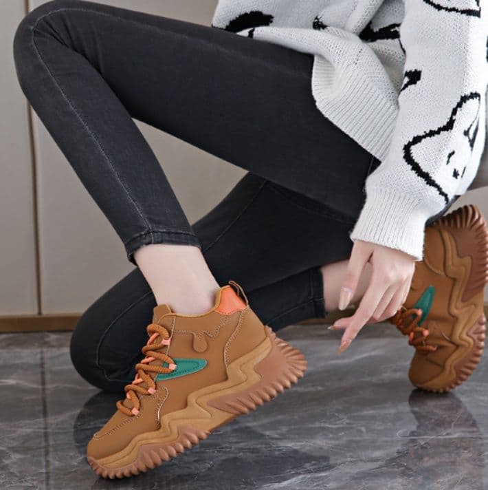 【ポップ・ボリューム】厚底スニーカー ベージュ×オレンジ | チャンキーソール 異素材ミックス カジュアル ストリート