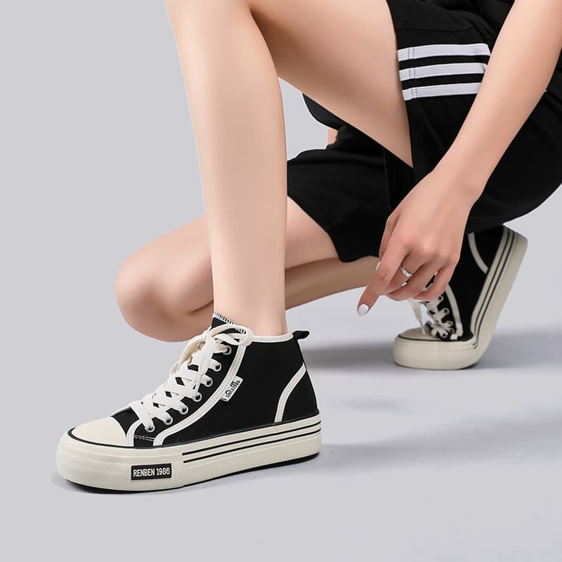 ハイカットスニーカー 人気 定番 シンプル カジュアル 可愛い 履きやすい 歩きやすい クッション 安定感 キャンパス 日常使い