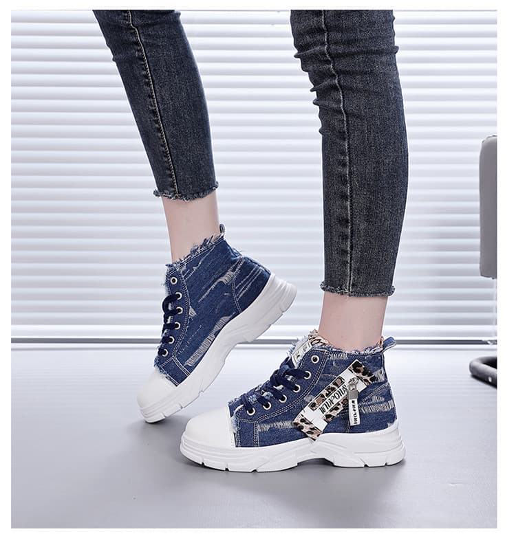 ハイカットスニーカー ダメージデニム 厚底ソール カジュアル デイリーコーデ スタイルアップ かわいい 学校 日常使い 履きやすい