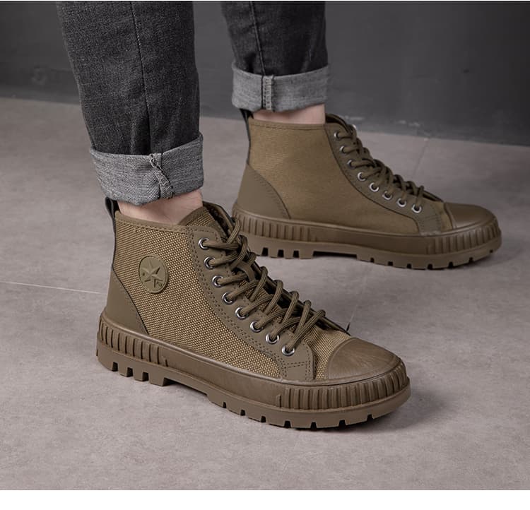 【漆黒の堅牢美】オールブラック ハイカットスニーカー | 厚底 ミリタリーソール 異素材コンビ タフデザイン