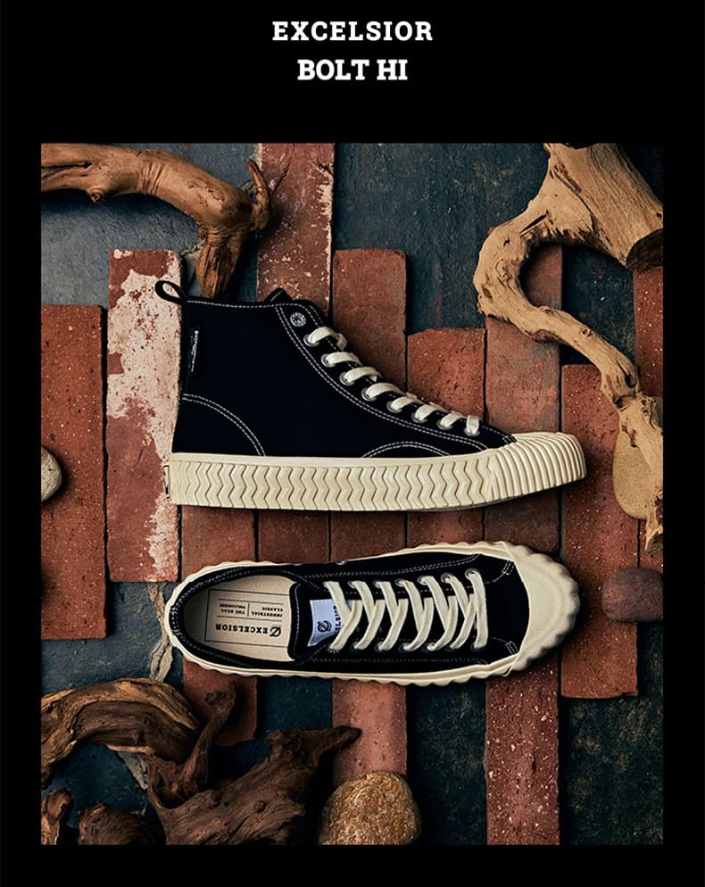 ハイカットスニーカー 季節感あふれる カジュアル キャンバス デイリーユース 歩きやすさ ボリュームソール シンプル 疲れにくい