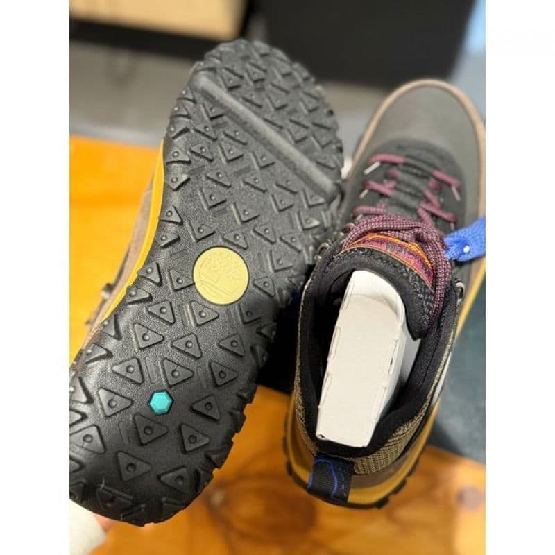 ハイカットスニーカー アウトドア冒険家ハイカット