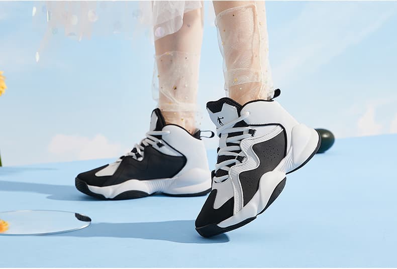 【都会派アスリート】ハイカットスニーカー ベージュ×グレー | 厚底 バスケットスタイル ストリート 異素材コンビ