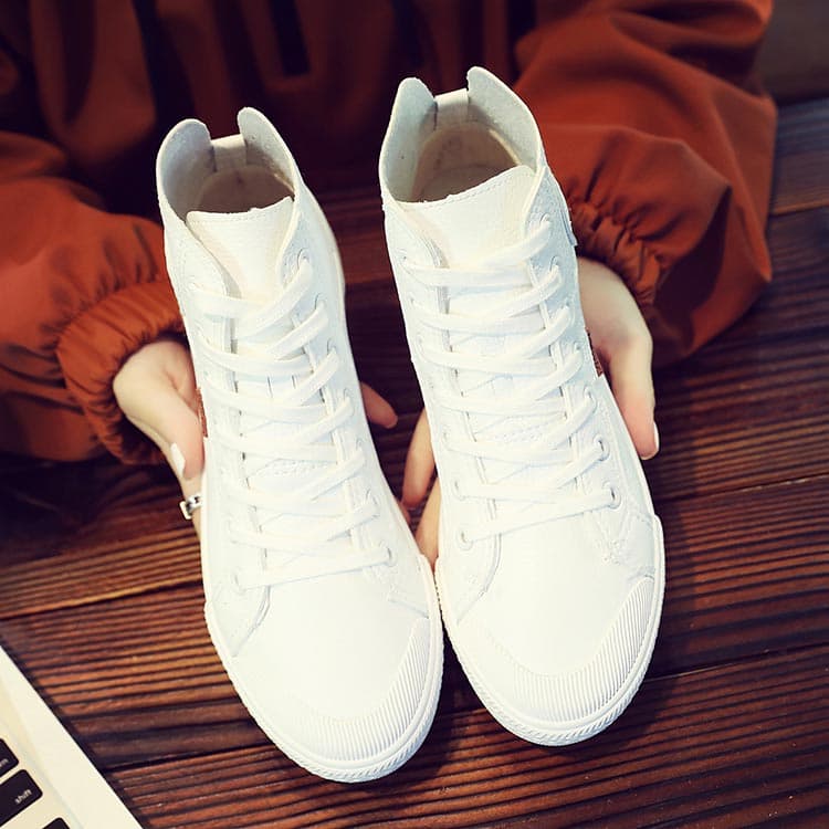 ハイカットスニーカー 定番 オールシーズン カジュアル シンプル 可愛い 通勤 会社 通学 学校 日常使い デイリーコーデ 安定感