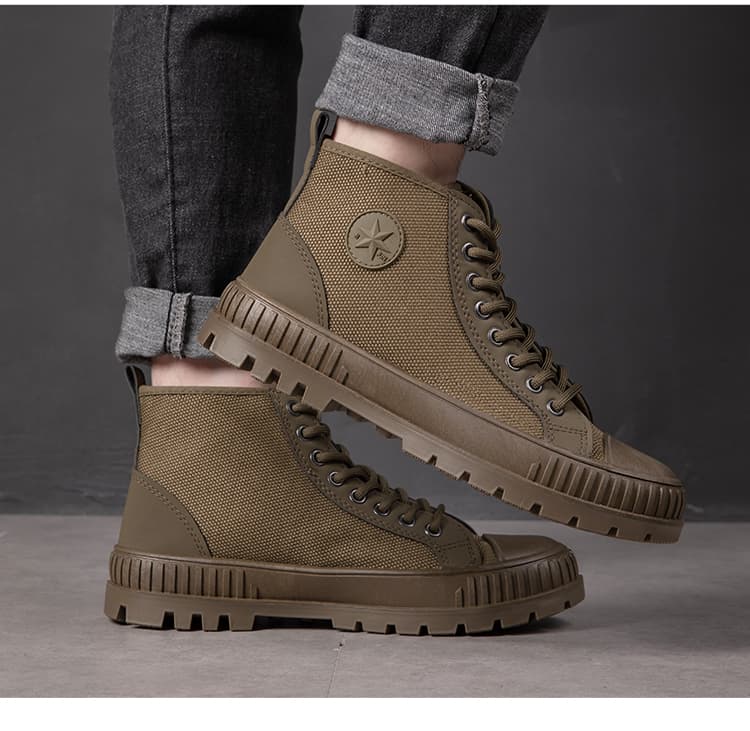 【漆黒の堅牢美】オールブラック ハイカットスニーカー | 厚底 ミリタリーソール 異素材コンビ タフデザイン