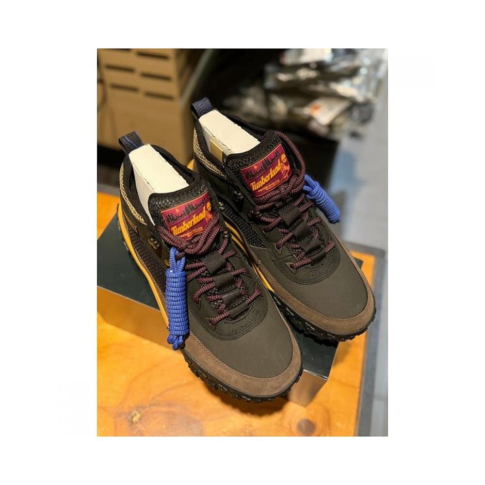 ハイカットスニーカー アウトドア冒険家ハイカット