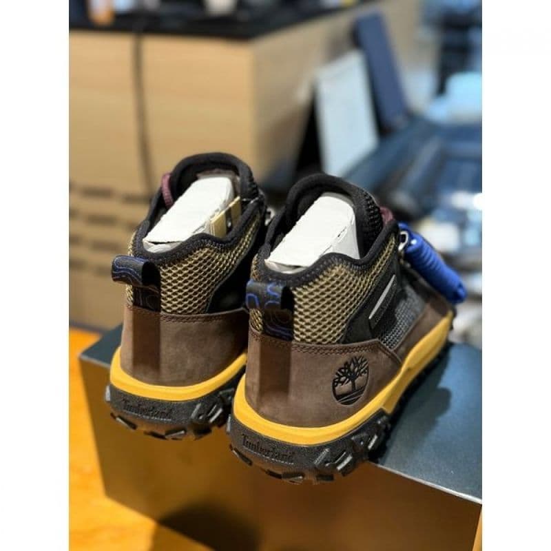 ハイカットスニーカー アウトドア冒険家ハイカット