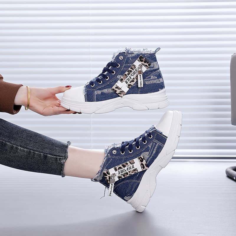 ハイカットスニーカー ダメージデニム 厚底ソール カジュアル デイリーコーデ スタイルアップ かわいい 学校 日常使い 履きやすい