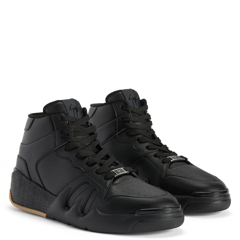 ハイカットスニーカー クッション性 グリップ力 通勤 会社 すべりにくい 快適歩行 レースアップ クール 高級感 痛くならない 耐滑