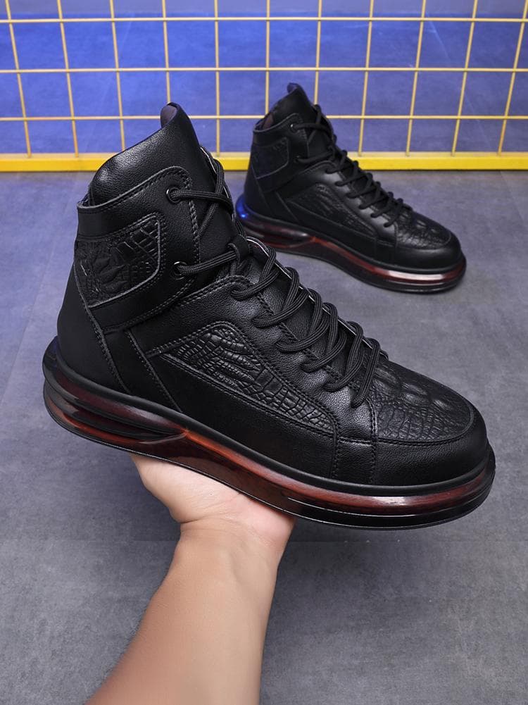 【ラグジュアリー・ストリート】ブラック・クロコダイル型押しスニーカー | ビジブルエアソール ハイカットデザイン 異素材レイヤード モード・カジュアル