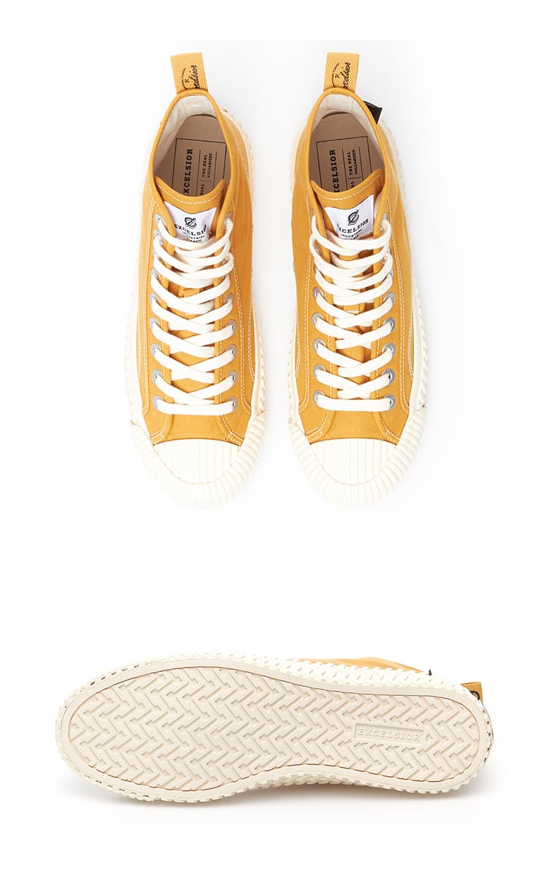 ハイカットスニーカー 季節感あふれる カジュアル キャンバス デイリーユース 歩きやすさ ボリュームソール シンプル 疲れにくい