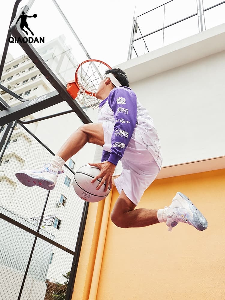 ハイカットスニーカー  プロフェッショナル バスケットボールシューズ  部活 スポーツ 学校 カジュアル グリップ力 安定性