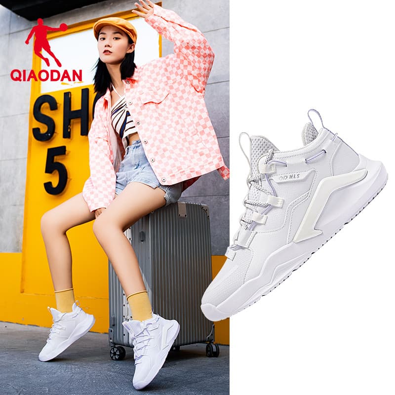 ハイカットスニーカー 快適軽量 スポーツ スタイリッシュ 柔らかな履き心地 歩きやすい クッション 安定感 軽量 メッシュ 通気性