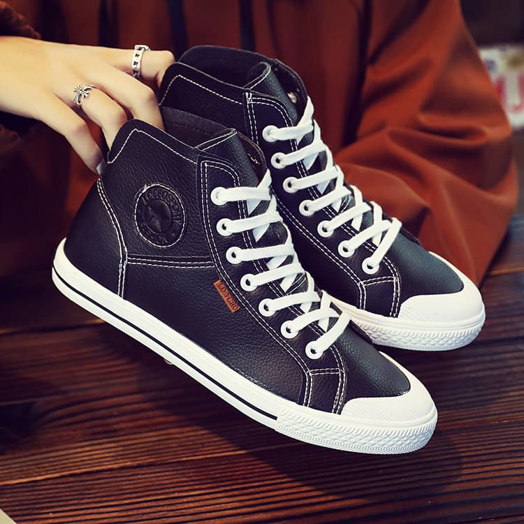 ハイカットスニーカー 定番 オールシーズン カジュアル シンプル 可愛い 通勤 会社 通学 学校 日常使い デイリーコーデ 安定感