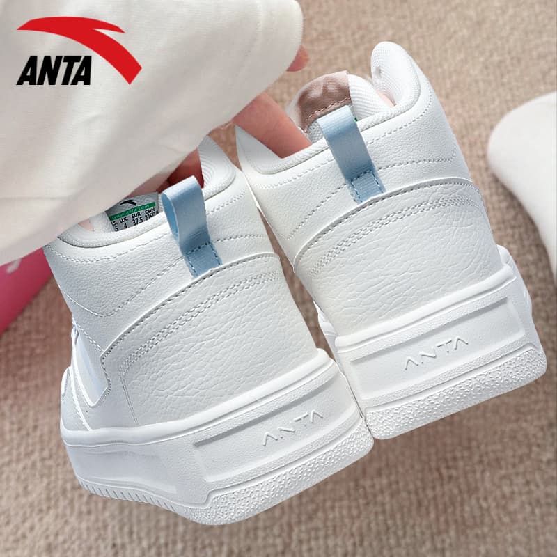 ハイカットスニーカー 美脚効果 疲れにくい 痛くならない ふわり軽やか クッション性 通気性 スポーティー スポーツ ランニング