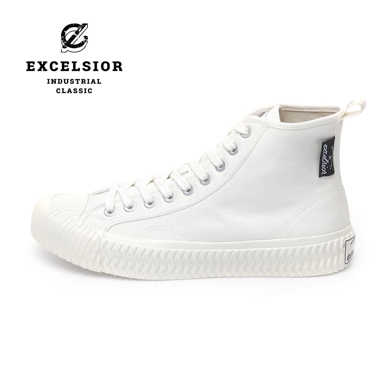 ハイカットスニーカー 季節感あふれる カジュアル キャンバス デイリーユース 歩きやすさ ボリュームソール シンプル 疲れにくい