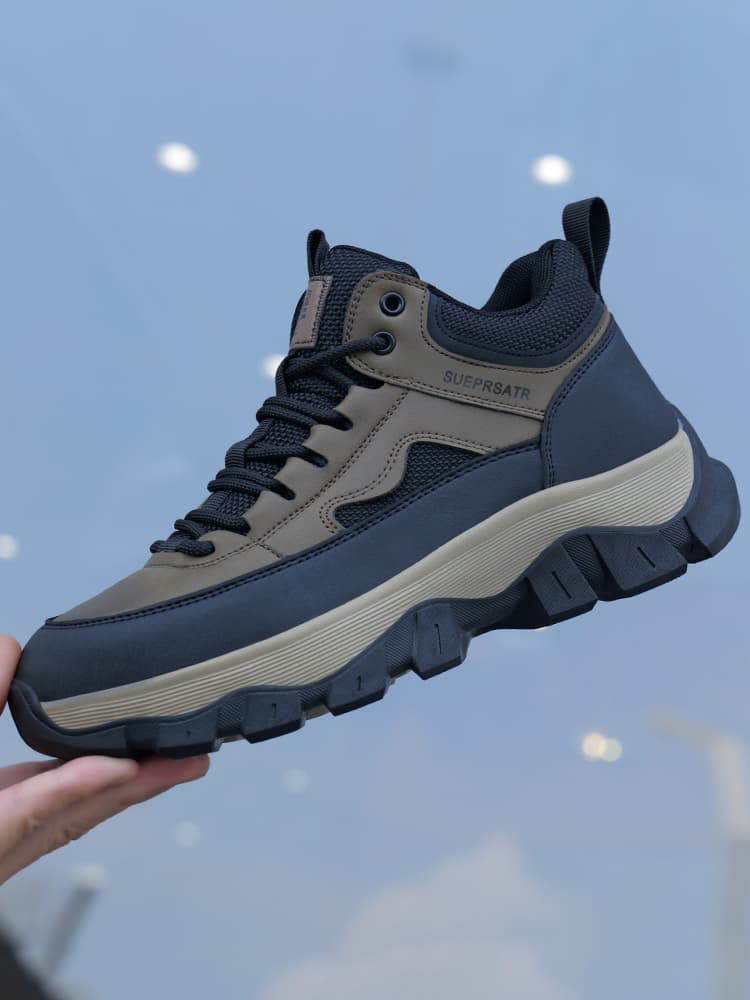 ハイカットスニーカー アウトドア トレッキング 通気性 グリップ力 アウトドア カジュアル 耐久性 スポーティー 機能性 履きやすい