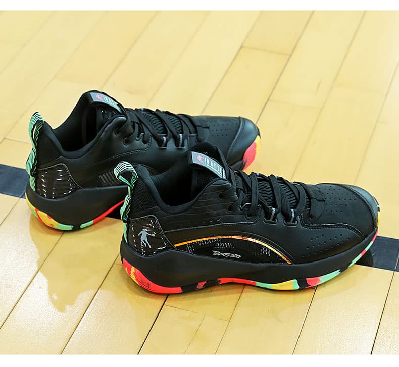 ハイカットスニーカー 軽量 プロフェッショナル 競技シューズ バスケットシューズ 部活 ジョーダン 防水レザー