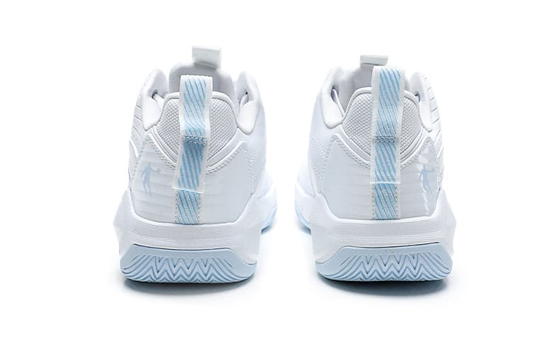 ハイカットスニーカー 軽量 プロフェッショナル 競技シューズ バスケットシューズ 部活 ジョーダン 防水レザー