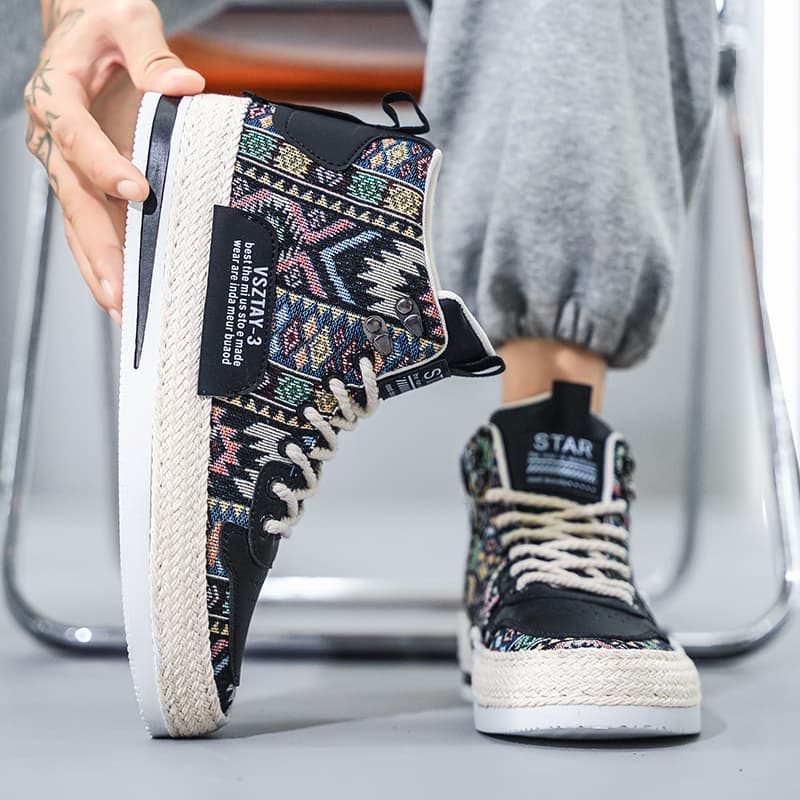 ハイカットスニーカー かっこいい 目立つ 遊び心 おしゃれ  履きやすい 歩きやすい クッション ビジネス 通勤 会社 通学 学校