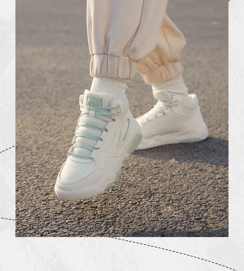 ハイカットスニーカー 定番 洗練された都会派 ハイカット スポーツシューズ 歩きやすい 軽量 シンプル クッション