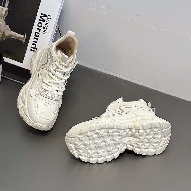 ハイカットスニーカー 厚底 身長アップ効果 安定感 履きやすい 脚長効果 スタイルアップ かわいい 伸長効果 シンプル ボリューム