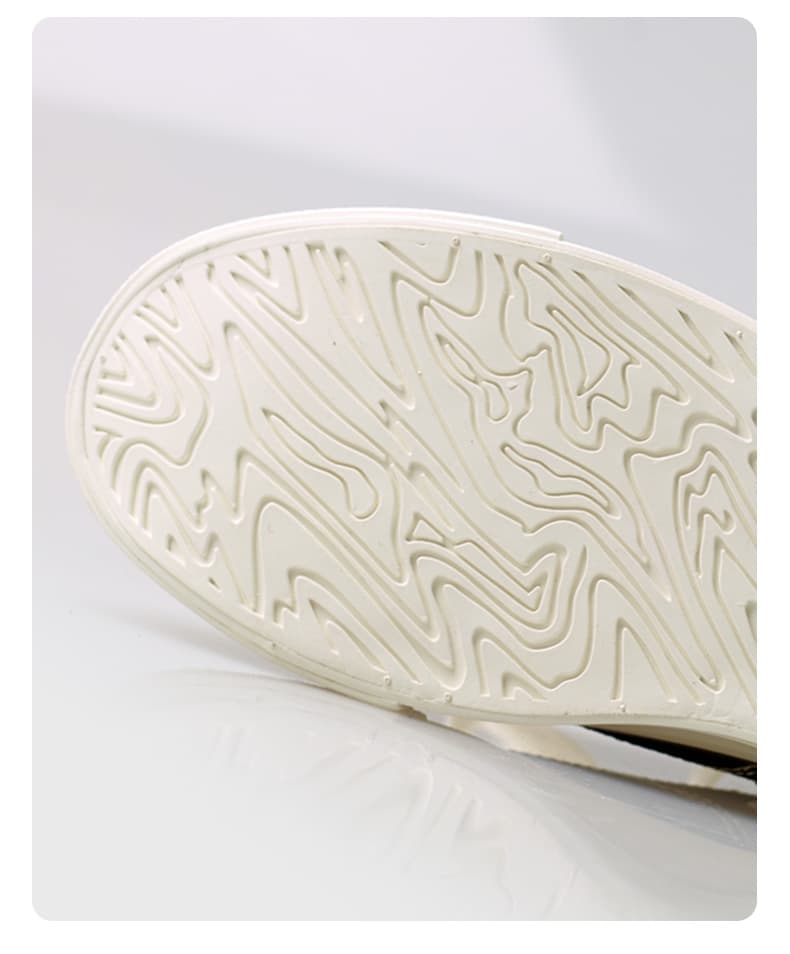 ハイカットスニーカー 定番 人気 カジュアル シンプル 可愛い おしゃれ スタイリッシュ 歩きやすい クッション 安定感 日常使い