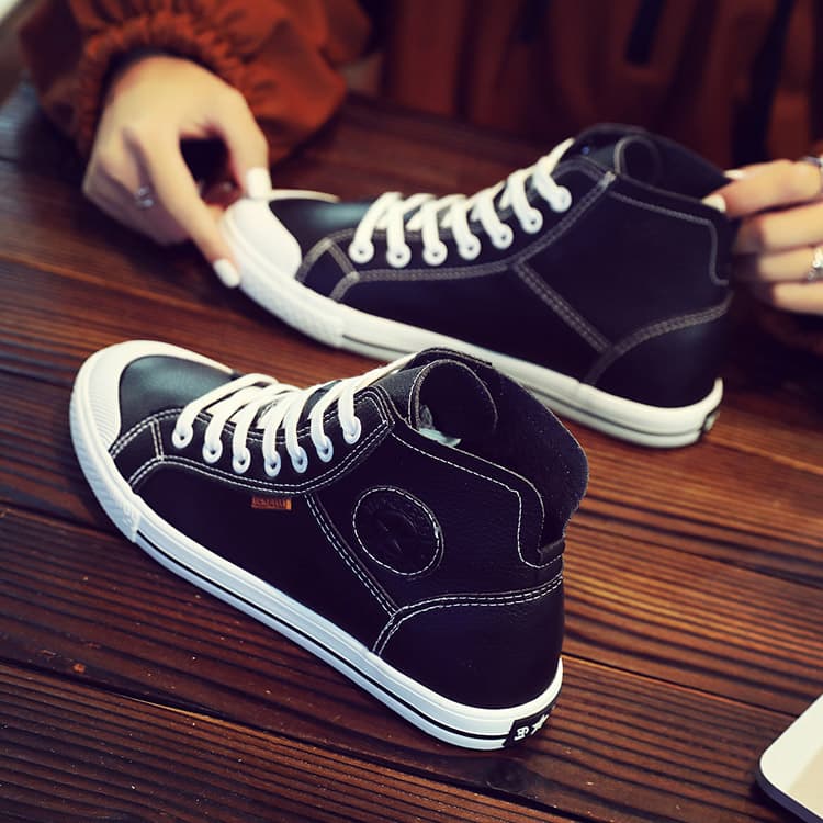 ハイカットスニーカー 定番 オールシーズン カジュアル シンプル 可愛い 通勤 会社 通学 学校 日常使い デイリーコーデ 安定感