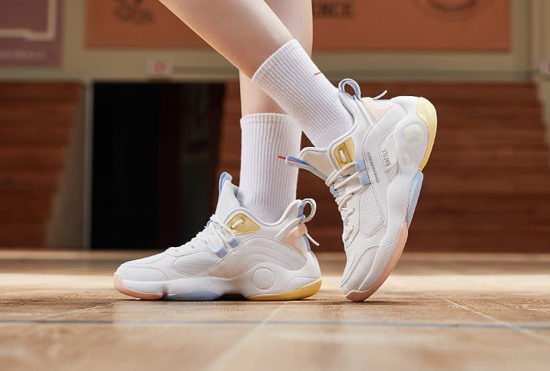 ハイカットスニーカー 美脚 クッション サポート力 安定感 疲れにくい 痛くならない スポーツ 通学 学校 部活 おしゃれ きれいめ