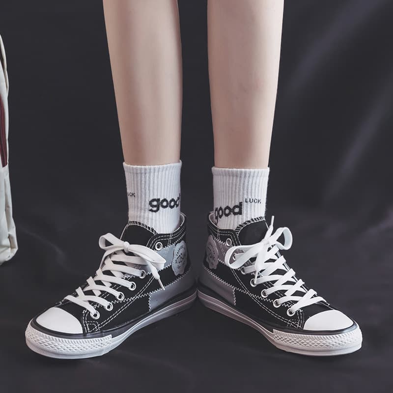 ハイカットスニーカー クッション性 厚底ソール カジュアル 履きやすい 歩きやすい シンプル かわいい デイリーユース 通学 学校