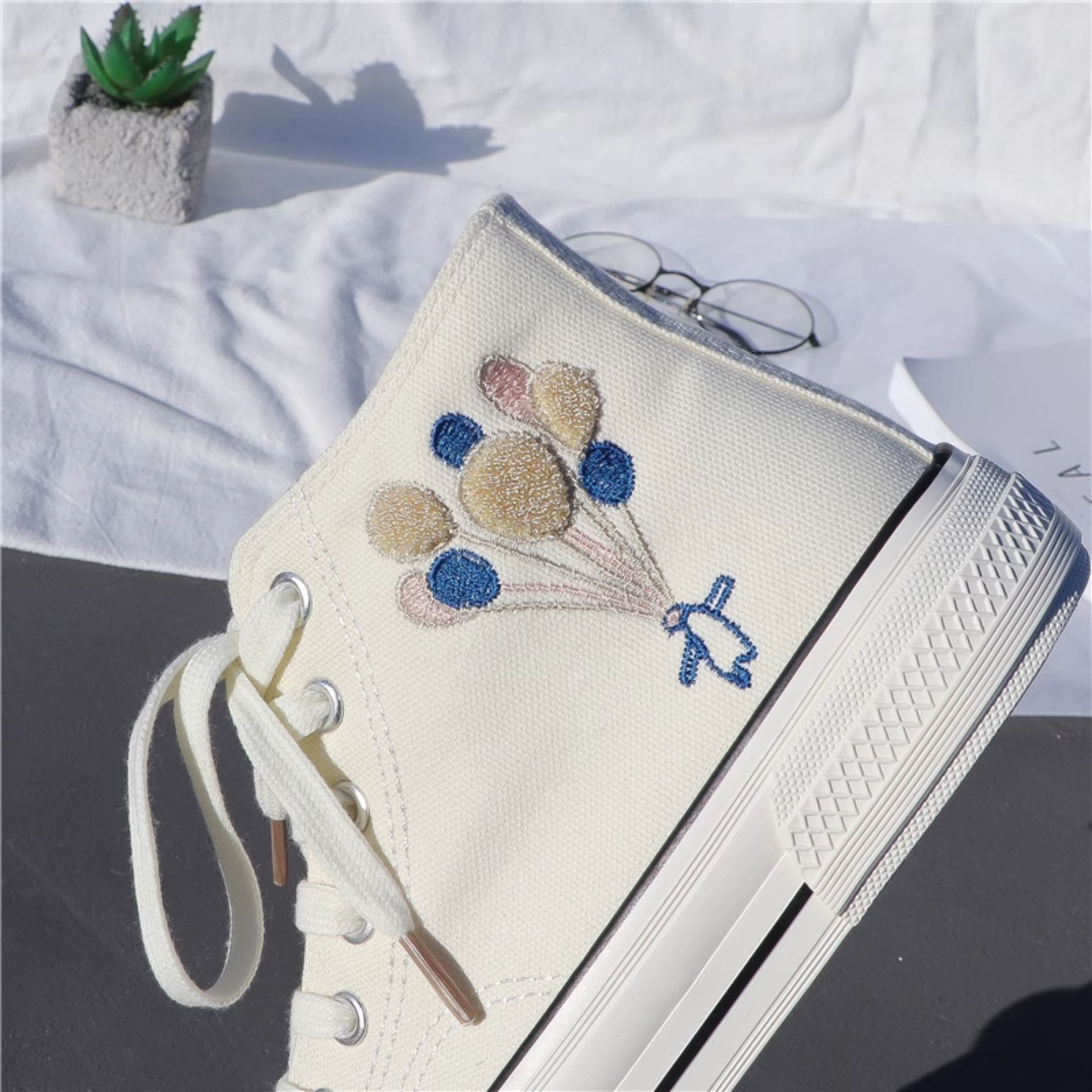 【風船刺繍】ハイカットスニーカー | レディース オフホワイト キャンバス 大人可愛い カジュアル