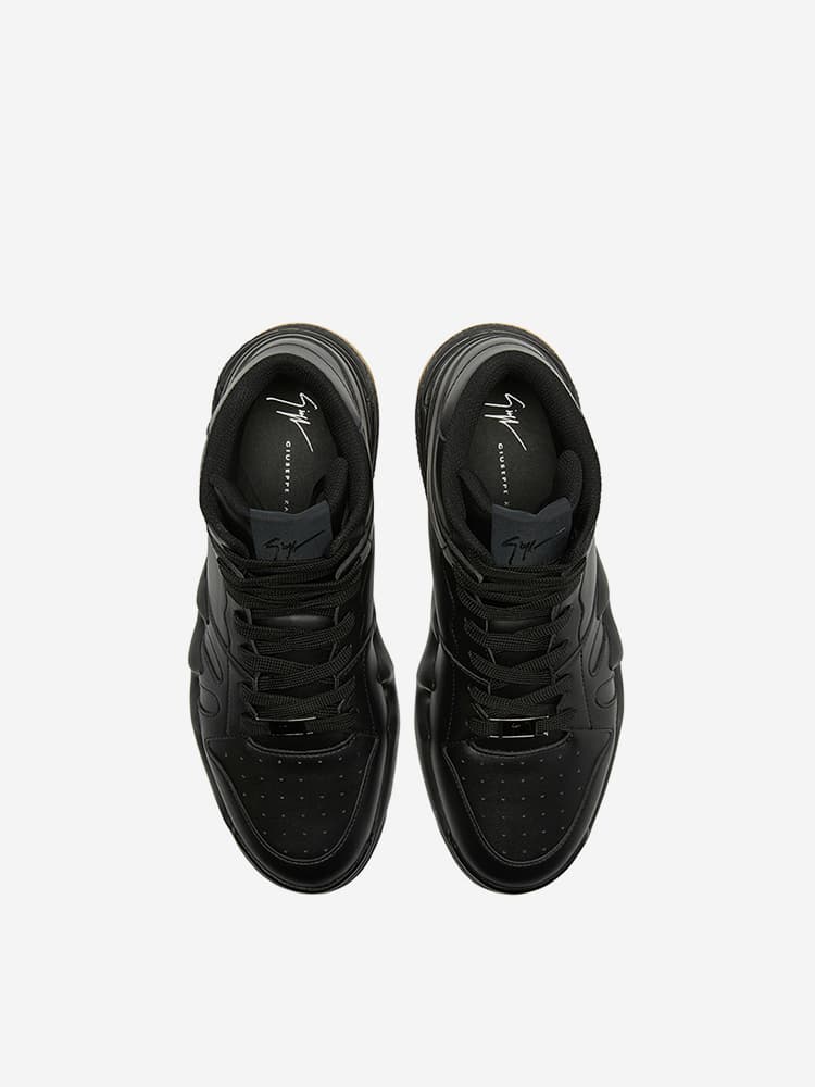 ハイカットスニーカー クッション性 グリップ力 通勤 会社 すべりにくい 快適歩行 レースアップ クール 高級感 痛くならない 耐滑